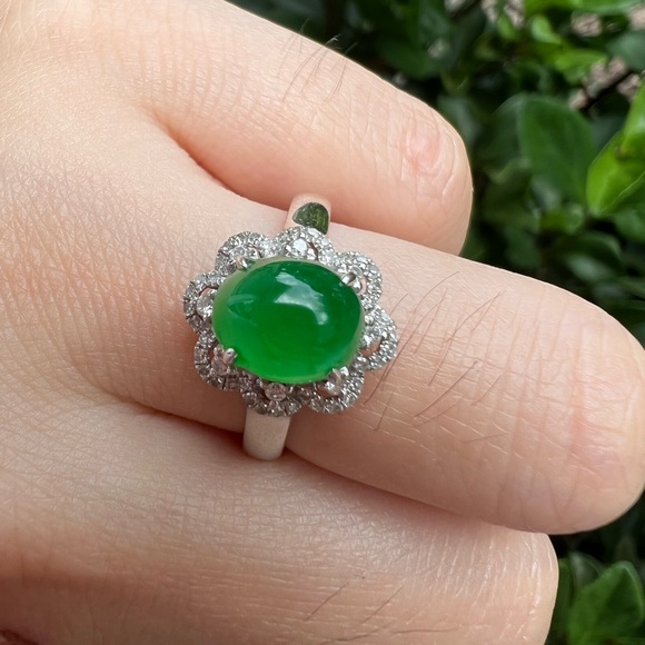 Certified Untreated Imperial Emerald Green Burma Jadeite w/diamonds 18k Ring - Picture 14 of 17